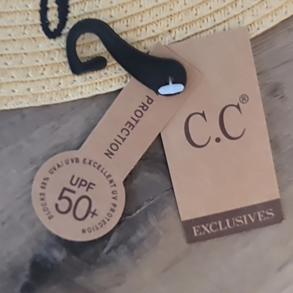 NWT Always On Vacay Embroidered Sun Hat SPF 50